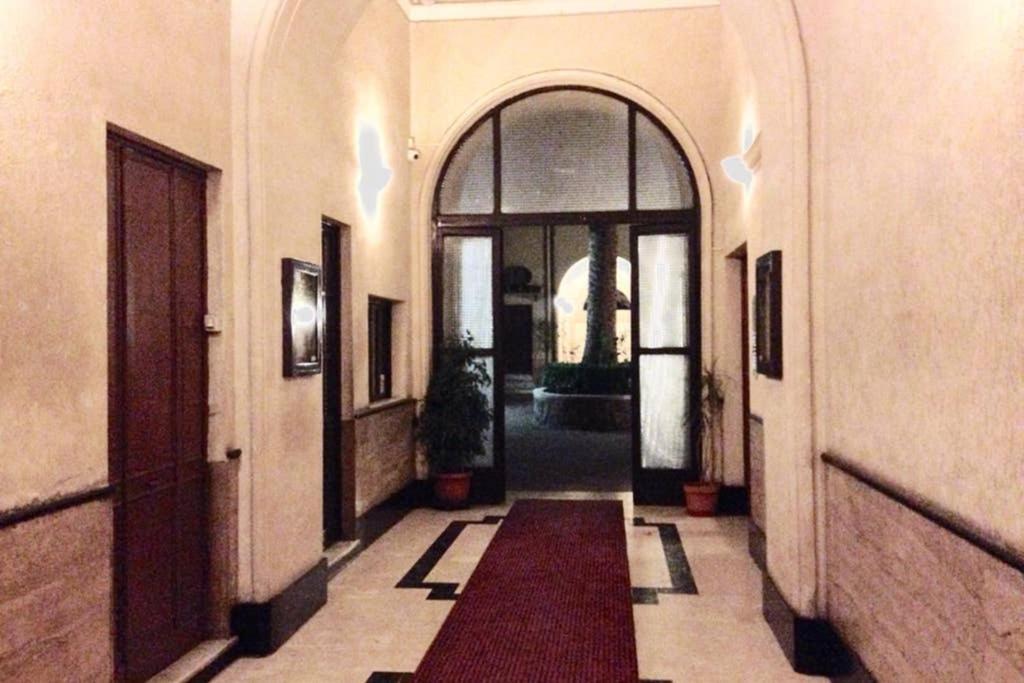 In The Center Of Rome Apartment ภายนอก รูปภาพ